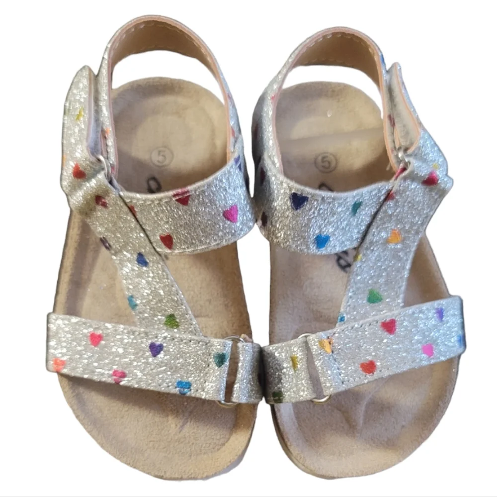 Chulis Toddler Girl Silver Shimmery Glitter Heart Detail Strap Closure Sandal, 5